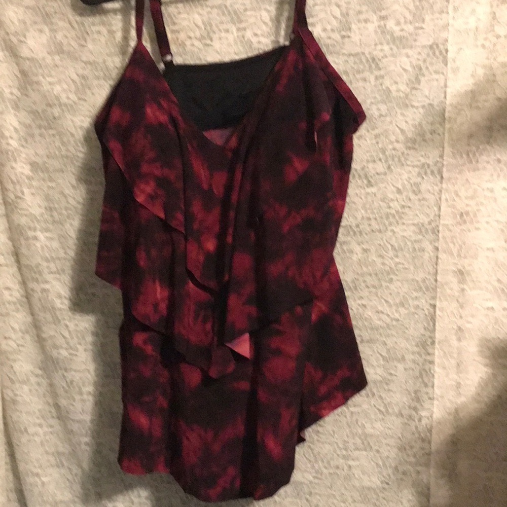 Nwot Ladies Swim Top - Picture 1 of 5